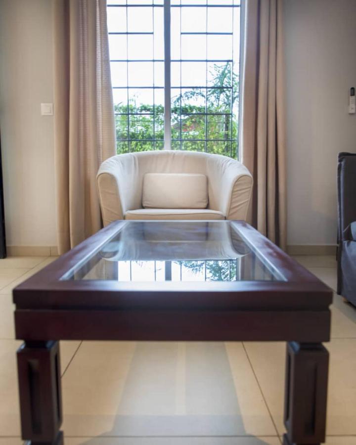 Riad Prince Louis Yaounde Bagian luar foto