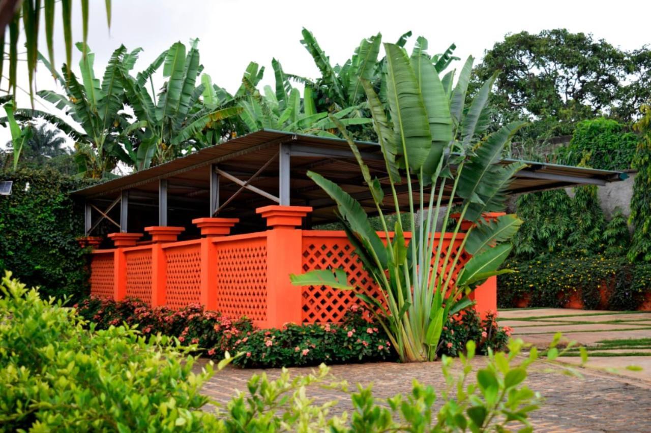 Riad Prince Louis Yaounde Bagian luar foto